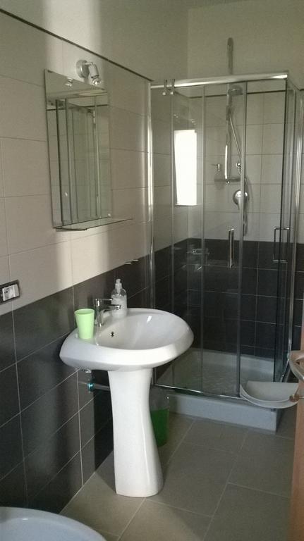 B&B Il Mirto Di Paola Torpè Szoba fotó